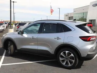 Ford Escape 2024 AWD Platinum 4dr SUV