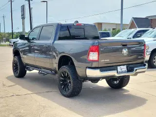 Ram 1500 2022 4x4 Lone Star 4dr Crew Cab 5.6 ft. SB Pickup