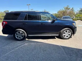 Ford Expedition 2021 4x4 XLT 4dr SUV