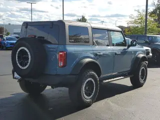 Ford Bronco 2023 4x4 Base Advanced 4dr SUV
