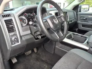 Ram 1500 2015 4x4 SLT 4dr Crew Cab 5.5 ft. SB Pickup