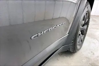 Jeep Cherokee 2016 4x4 Trailhawk 4dr SUV