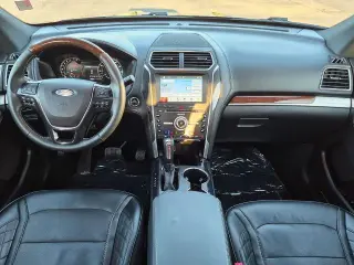Ford Explorer 2017 AWD Platinum 4dr SUV