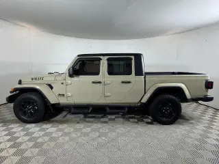 Jeep Gladiator 2022 4x4 Sport 4dr Crew Cab 5.0 ft. SB