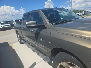 Ram 1500 2014 4x2 SLT 4dr Crew Cab 6.3 ft. SB Pickup