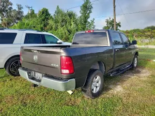Ram 1500 Classic 2021 4x4 SLT 4dr Crew Cab 6.3 ft. SB Pickup