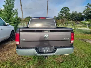 Ram 1500 Classic 2021 4x4 SLT 4dr Crew Cab 6.3 ft. SB Pickup