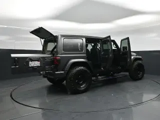 Jeep Wrangler Unlimited 2020 4x4 Sahara 4dr SUV