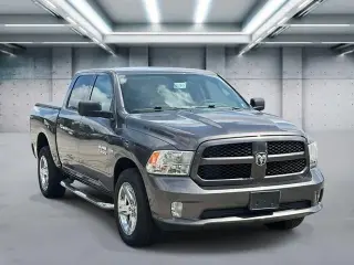 Ram 1500 2014 4x4 Express 4dr Crew Cab 5.5 ft. SB Pickup