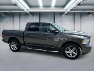 Ram 1500 2014 4x4 Express 4dr Crew Cab 5.5 ft. SB Pickup