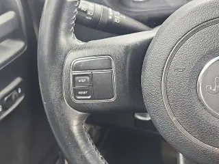 Jeep Wrangler Unlimited 2017 4x4 Sahara 4dr SUV