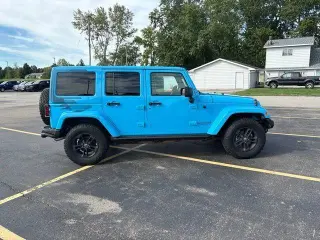 Jeep Wrangler Unlimited 2017 4x4 Sahara 4dr SUV