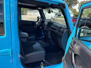 Jeep Wrangler Unlimited 2017 4x4 Sahara 4dr SUV