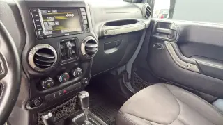 Jeep Wrangler Unlimited 2014 4x4 Sport 4dr SUV