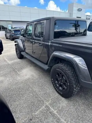 Jeep Gladiator 2023 4x4 Sport 4dr Crew Cab 5.0 ft. SB