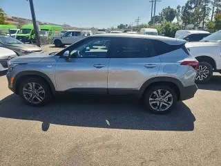 Kia Seltos 2023 AWD LX 4dr SUV