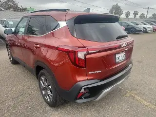 Kia Seltos 2024 S 4dr SUV