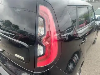 Kia Soul EV 2017 + 4dr Crossover