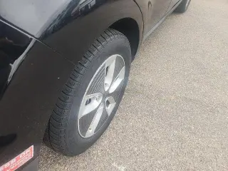 Kia Soul EV 2017 + 4dr Crossover
