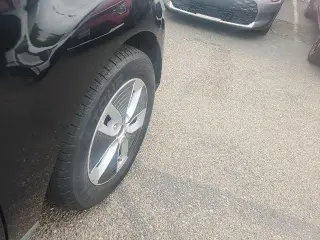 Kia Soul EV 2017 + 4dr Crossover