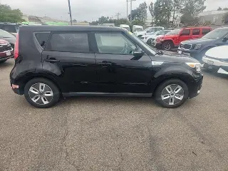 Kia Soul EV 2017 + 4dr Crossover