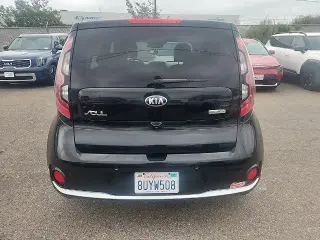 Kia Soul EV 2017 + 4dr Crossover