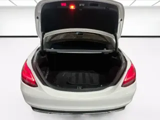 Mercedes-Benz Clase C 2020 C 300 4p Sedan
