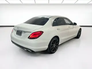 Mercedes-Benz Clase C 2020 C 300 4p Sedan