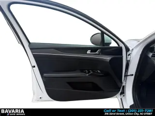 2023 Kia K5 LXS Auto FWD