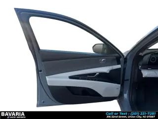 2021 Hyundai Elantra Limited IVT