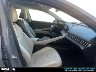2021 Hyundai Elantra Limited IVT