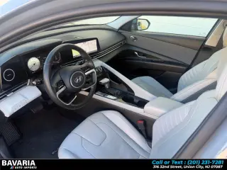 2021 Hyundai Elantra Limited IVT