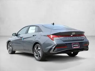 Hyundai ELANTRA 2026 Limited 4dr Sedán