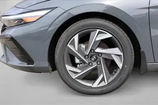 Hyundai ELANTRA 2026 Limited 4dr Sedán