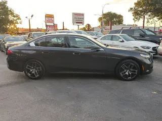 Serie 5 BMW 2026 AWD 530i xDrive Sedán 4p