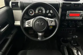 Toyota FJ Cruiser 2012 4x4 4p SUV 6M