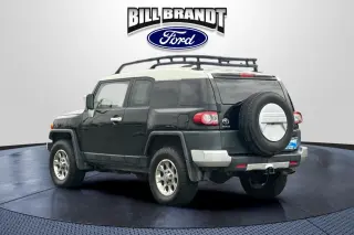 Toyota FJ Cruiser 2012 4x4 4p SUV 6M