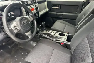 Toyota FJ Cruiser 2012 4x4 4p SUV 6M