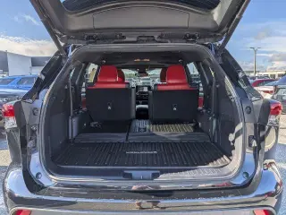 Toyota Highlander 2021 XSE 4dr SUV