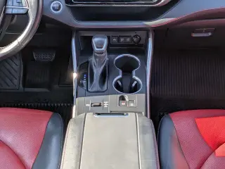 Toyota Highlander 2021 XSE 4dr SUV