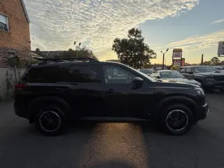 Nissan Pathfinder 2024 AWD Rock Creek 4dr SUV
