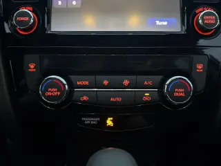 Nissan Rogue 2016 AWD SV 4p Crossover