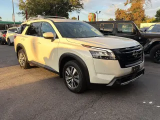 Nissan Pathfinder 2023 AWD SL 4dr SUV