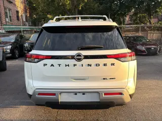 Nissan Pathfinder 2023 AWD SL 4dr SUV