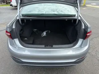 Volkswagen Jetta 2023 Sport 4p Sed 8A