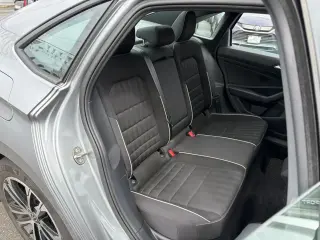 Volkswagen Jetta 2023 Sport 4p Sed 8A