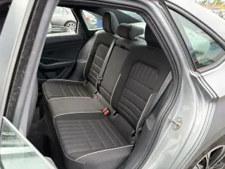 Volkswagen Jetta 2023 Sport 4p Sed 8A