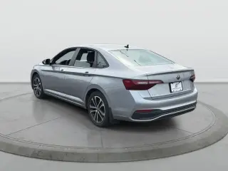 Volkswagen Jetta 2023 Sport 4p Sed 8A