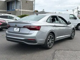 Volkswagen Jetta 2023 Sport 4p Sed 8A