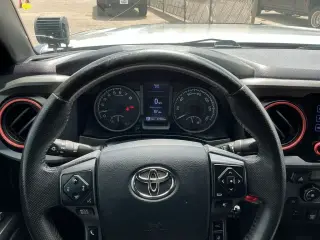 Toyota Tacoma 2019 4x2 TRD Todo Terreno 4p Cabina Doble 5.0 ft CB